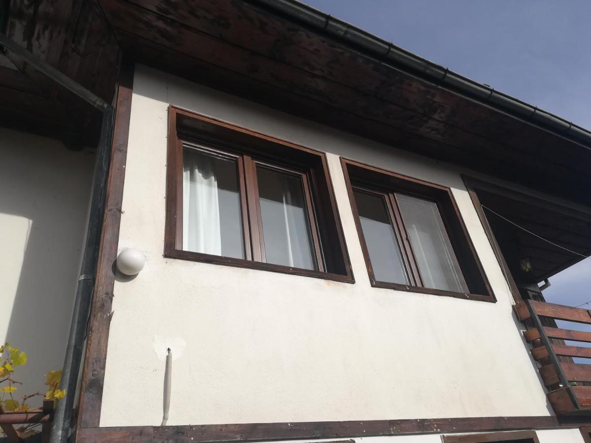 Guest House Terziiski Kopriwschtiza Exterior foto